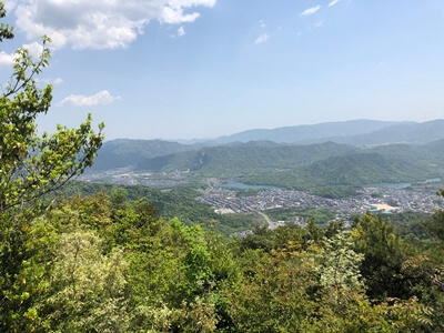 広島県広島市にある絵下山