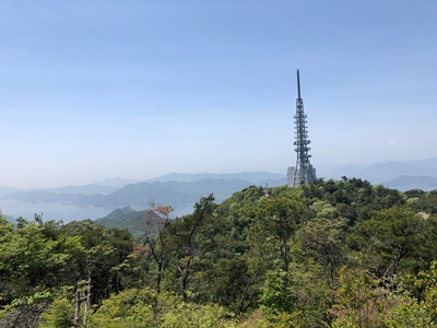 広島県広島市にある絵下山