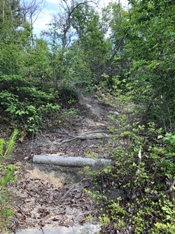 広島県熊野町にある三石山