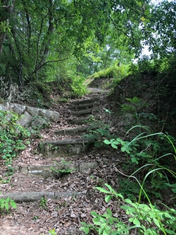 広島県熊野町にある三石山
